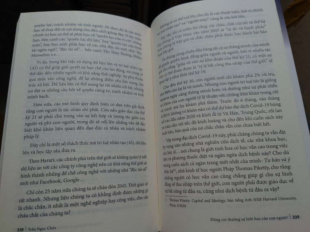 Sách hay, được xuất bản năm 2020 nên cập nhật nhiều thông tin mới. Bạn nào quan tâm, muốn tìm hiểu thông tin chung về giáo dục Việt Nam và thế giới  có thể tìm đọc.