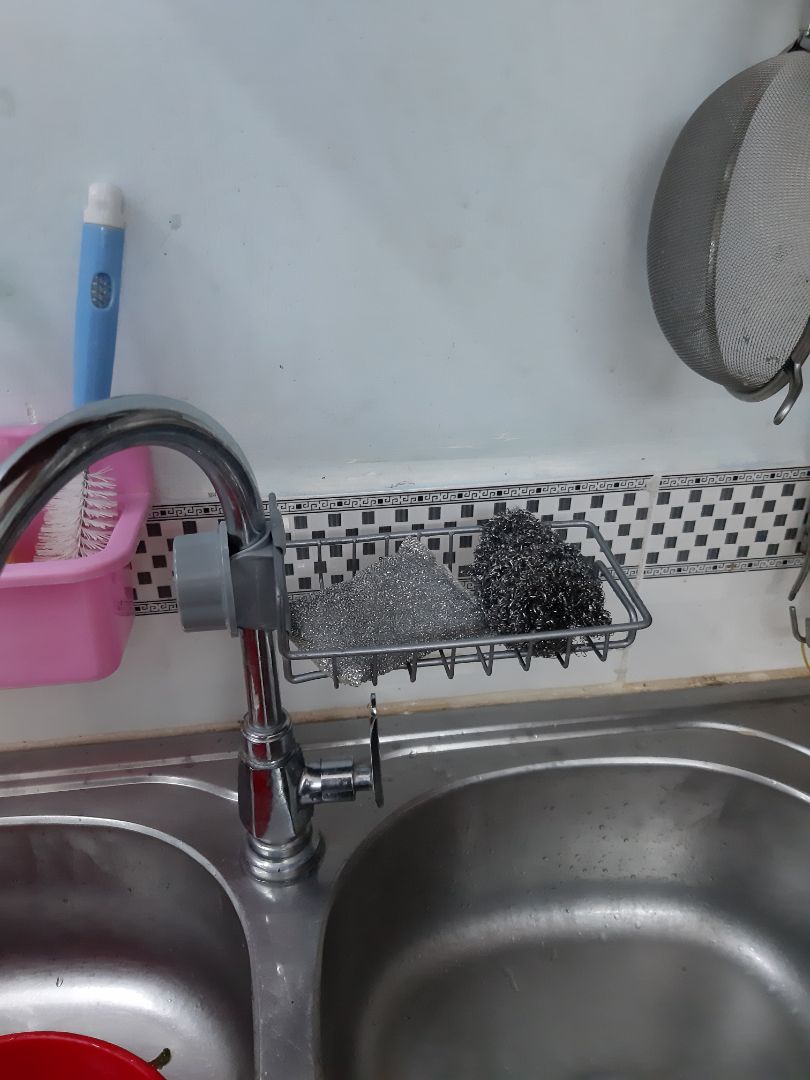 ok , chắc chắn , gắn vào thấy khu rửa chén tiện lợi hẳn nhưng hàng giao hơi trầy 1 tí nhưng ko sao , giá thành khá tốt