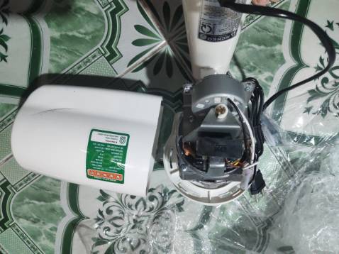 Trả tiền để nhận sản phẩm bị bể thì không vui vẻ tí nào, hy vọng Cửa hàng lưu tâm cho sản phầm của mình khi đến tay khách hàng. Trả tiền để nhận sản phẩm bị bể thì không vui vẻ tí nào, hy vọng Cửa hàng lưu tâm cho sản phầm của mình khi đến tay khách hàng.