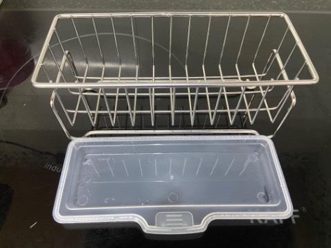 Hàng inox nặng chắc chắn, khay nhựa hứng nước vừa vặn. 10 đểmmm