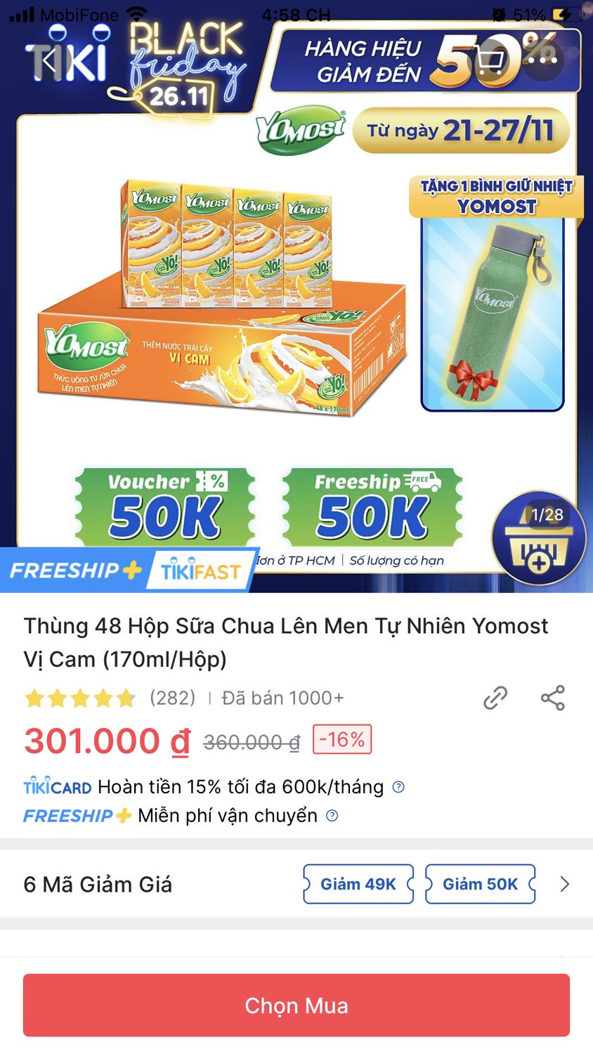 Tiki bán hàng “treo đầu dê bán thịt chó”, đưa hình ảnh sản phẩm thùng sữa Yomost có quà tặng kèm theo là bình giữ nhiệt Yomost, hạn khuyến mãi là từ 21/11 - 27/11/2021, tôi đặt hàng vào ngày 26/11 và nhận hàng ngày 27/11. Khi nhận hàng thì không có bình giữ nhiệt. Gọi lên hotline 19006035/ nhánh số 2 thì viên tư vấn Nguyễn Vũ Thuỳ Anh trả lời “không có quà tặng”. Sau khi đưa bằng chứng hỉnh ảnh quảng cáo (hình đính kèm bên dưới) thì nhân viên Nguyễn Vũ Thuỳ Anh trả lời “bộ phận đóng gói có quyền tách quà tặng ra khỏi sản phẩm để bán hoặc phục vụ mục đích khác”. Đề nghị Tiki phản hồi về sự bất nhất ở trên và Từ bao giờ một thương hiệu lớn như Tiki nhân viên có quyền ăn cắp quà tặng khuyến mãi của nhà sản xuất dành cho khách hàng và trả lời một cách trắng trợn như vậy? Từ khi nào nhân viên tư vấn của Tiki  trả lời khách hàng với thái độ hách dịch và coi thường như vậy ? Hay Tiki đang thực sự “treo đầu dê bán thịt chó” trong chính sách kinh doanh của mình ?

P/s: Tôi gửi phản hồi lên trang chăm sóc khách hàng thì không tải thông tin lên được
Mã đơn hàng: TK288028347