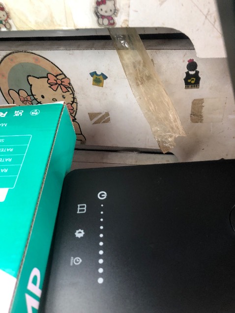 Thiết kế đèn đẹp điều chỉnh góc độ và gấp gọn tiện lợi, đèn có 2 cổng USB output, sau trai nghiệm sử dụng 1 thời gian mình thấy ổn áp và chất lượng