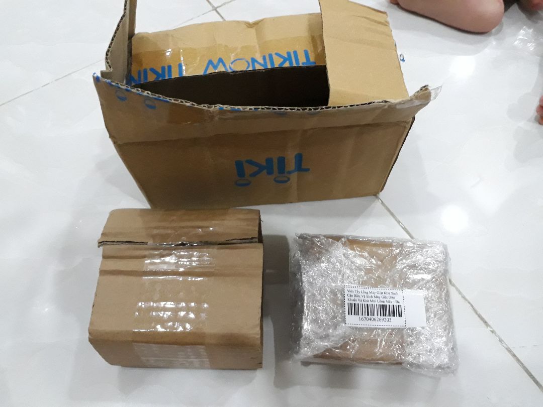 Làm ăn ***, hộp 12v mà ghi thông số bán 6v rồi chia làm 2 hộp mỗi hộp 6v.