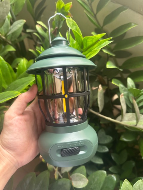 Đèn đẹp nha shop ơi. Giao nhanh. Có bảo hành 12 tháng. Đèn cầm chắc tay, có 2 chế độ đổi ánh sáng. 10₫ nha shop ơi