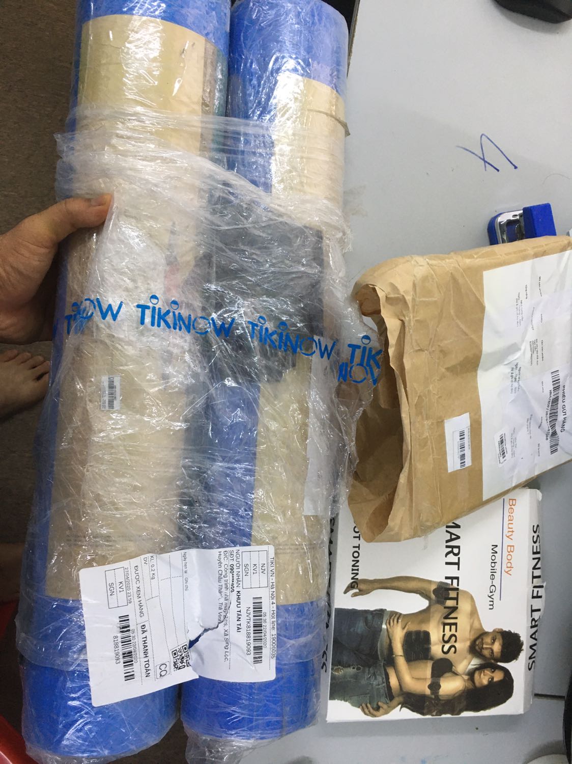 Hài Lòng thảm yoga. Mà sản phẩm còn lại là bộ dây ngủ sắc tập gym mà giao miếng dán bụng. Làm mất công đổi trả và cảm thấy khó chịu.