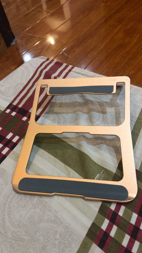 Sản phẩm dùng tốt ,chắc chắn ngay cả với laptop 16 inch ,giá thành lại vừa ý