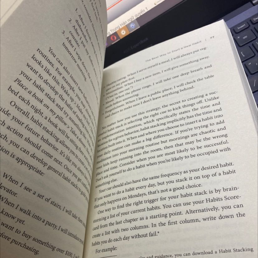 Sách đẹp, giao nhanh có điều bị mấy nếp nhăn ở bìa sách🥲 cầm quyển sách mới mà thấy bị vậy hơi ko hài lòng tí. Nhưng nội dung rất hay. Đọc một lần tren Kindle rùi nhưng muốn đọc nhiều làn nên mua hẳn sách đọc cho sướng. Giá rất phải chăng so với các chỗ bán sách ngoại văn khác ( giá toàn >450k). Nên mua❤️