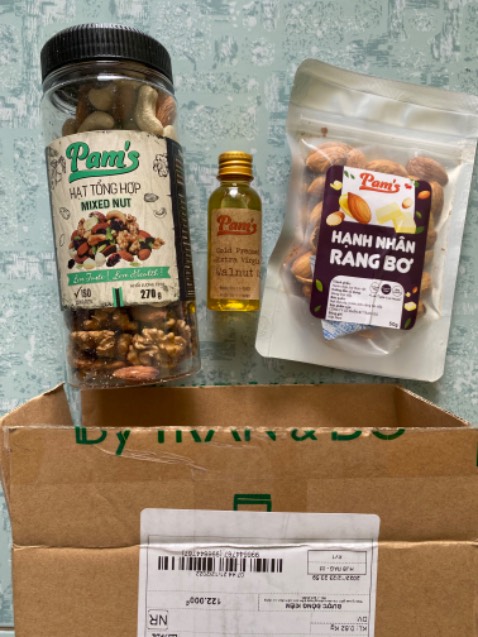 Sản phẩm được đóng gói khá kỹ, có đủ hàng tặng kèm, tất cả đều có date xa. Chất lượng khá tốt, nhưng chưa đánh giá được để lâu có lên dầu hay không.