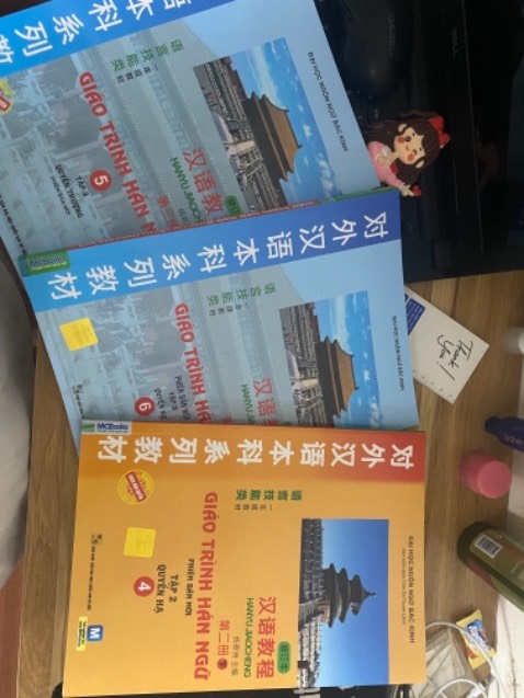 Sách được đóng gói cẩn thận, đẹp, giao hàng nhanh.