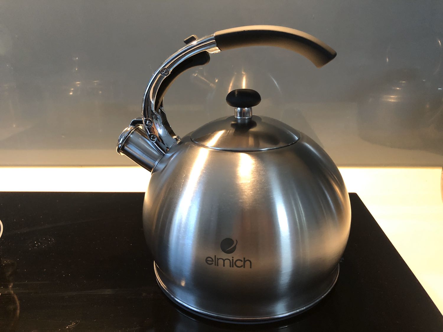 Sản phẩm đúng hàng, rất đẹp! Mới 100%, Ấm giữ nhiệt rất tốt!