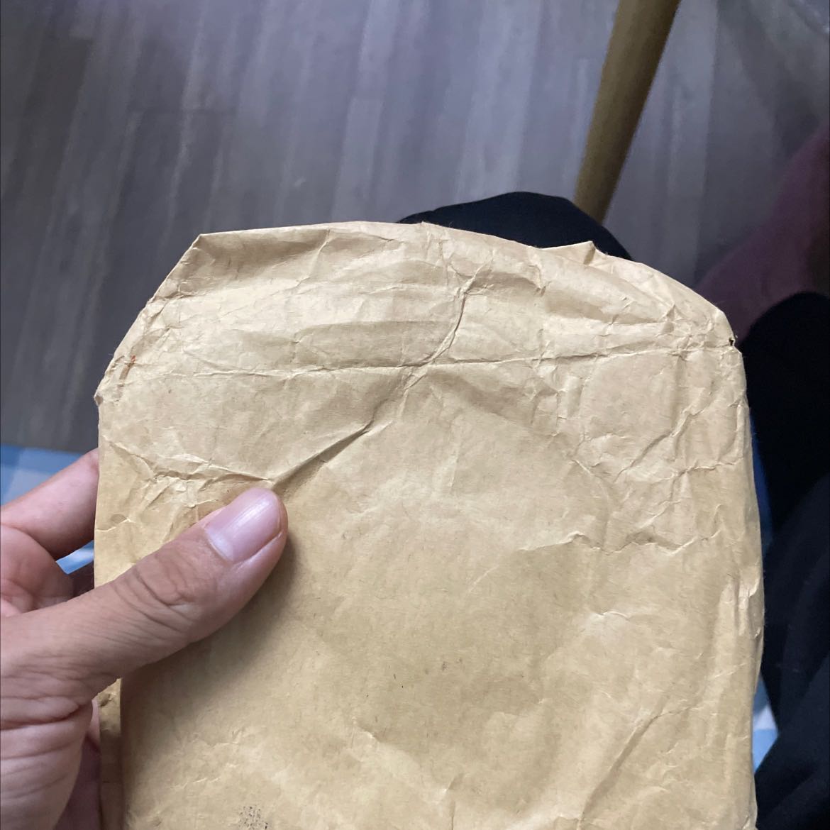 Sản phẩm oke, chưa lắp vào. Có kèm ốc