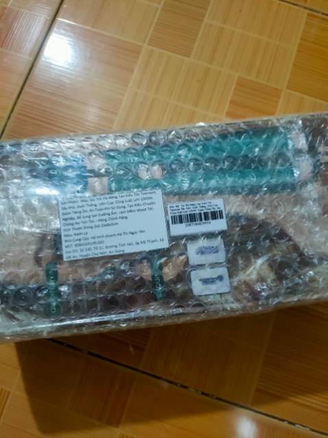 Máy sấy mạnh, có 2 chế độ sấy nóng và lạnh rất êm, giao hàng lại rất nhanh nữa. cho shop 5 shop nha..!