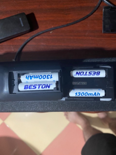 Dùng pin điều khiển dùng ok.