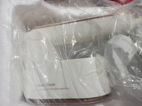 Bàn là nhỏ gọn, là phẳng shop nhiệt tình giao hàng nhanh