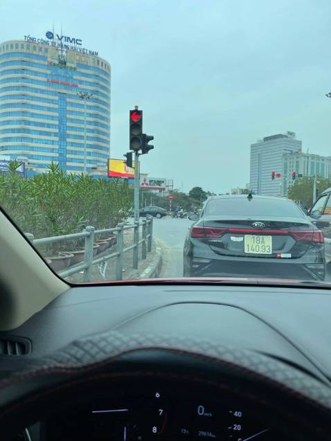 Máy  mà chất lượng lắm nha mn💕 đầy đủ phụ kiện, cần nhẹ dễ cầm