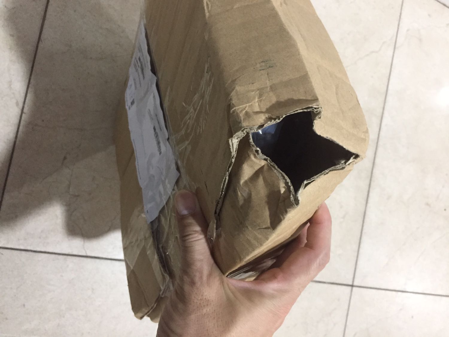 Sản phẩm như mô tả. Đóng gói chưa cẩn thận. Khuyến mại 2 thìa nhưng mở ra thấy 4 thìa nên tặng thêm shop 1⭐️