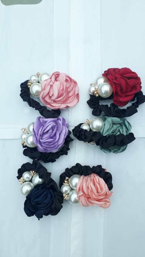 Dây buộc tóc nữ hoa hải đường NASI Store quá đẹp. Set 6 dây 6 màu quá OK, tính ra mỗi dây lại khá rẻ. Sẽ mua sỉ ở shop nhé