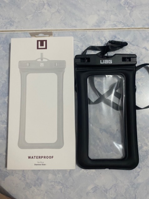 Hàng hịn, giao nhanh, đã mang đi bơi k bị vô nước, thiết kế đẹp dễ sử dụng, dây chắc chắn