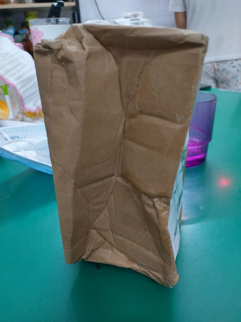 giáo hàng trễ 2 ngày, báo bì bị móp trong quá trình vận chuyển (mặc dù không ảnh hưởng đến chất lượng sản phẩm). chưa hài lòng