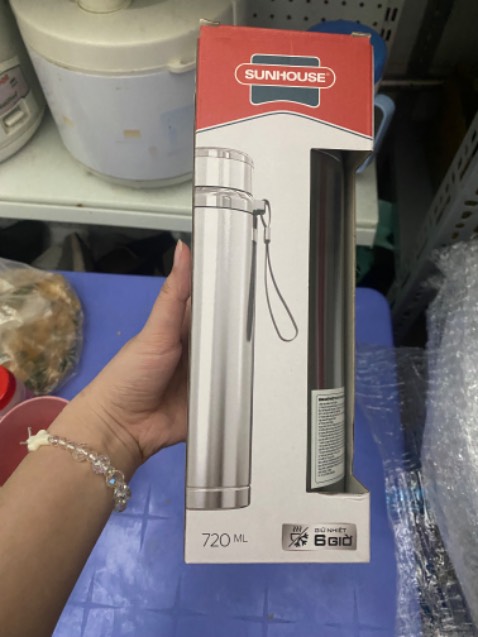 Lâu rồi mới mua lại trên Tiki, m rất bất ngờ:
- Voucher giảm cực mạnh, mua giá hời hơn các sàn khác luon
- Giao hàng siêu nhanh, tối hôm trước đặt hôm sau giao liền
-Máy ép đẹp, gọn gàng, nhựa giày , khi lắp ráp mn mở nắp miệng ra nhé, chứ k sẽ k lắp đc
-Được tặng bình giữ nhiệt của hãng, quá đã