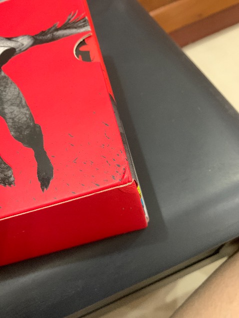 Seal bị rách 1 góc, mấy góc của box cũng móp hết nên sách cũng bị ảnh hưởng. Trải nghiệm không được tốt lắm, còn thời gian giao hàng thì đúng như hẹn, giao khá nhanh