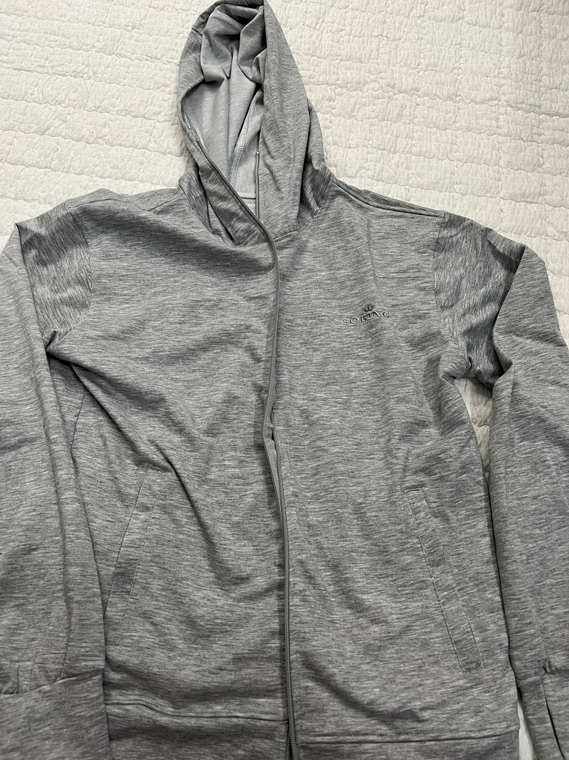 Khích lệ 5* chứ áo lần này không như những lần trước. Chất vải lần này mỏng hơn, sờ thấy có polyme chứ không 100% cotton như mấy áo trước đã mua. Nói chung lần này không vừa ý. Đã mua mấy lần áo khoác hiệu này rồi.