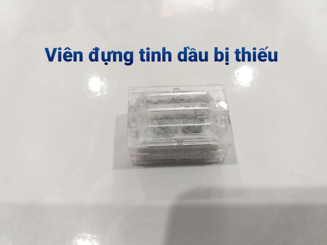 Tôi đã mua sản phẩm này từ WYN SHOP và đã sử dụng 2 tuần. Cảm giác rất hài lòng nên đặt mua thêm.
Nhưng lần này tôi mua của TARANTO với cùng nhãn hiệu, cùng giá tiền nhưng khi nhận hàng lại bị thiếu viên đựng tinh dầu khiến cho chức năng này không sử dụng được. Tôi có xem kĩ catalogue và thấy có thể hiện linh kiện này là kèm theo máy chứ không phải là dạng bán riêng. Thật sự tôi hơi thấy phiền. Mong Sàn Tiki hỗ trợ tôi nhận đủ để sử dụng. Xin cám ơn. Tôi đã mua sản phẩm này từ WYN SHOP và đã sử dụng 2 tuần. Cảm giác rất hài lòng nên đặt mua thêm.
Nhưng lần này tôi mua của TARANTO với cùng nhãn hiệu, cùng giá tiền nhưng khi nhận hàng lại bị thiếu viên đựng tinh dầu khiến cho chức năng này không sử dụng được. Tôi có xem kĩ catalogue và thấy có thể hiện linh kiện này là kèm theo máy chứ không phải là dạng bán riêng. Thật sự tôi hơi thấy phiền. Mong Sàn Tiki hỗ trợ tôi nhận đủ để sử dụng. Xin cám ơn.