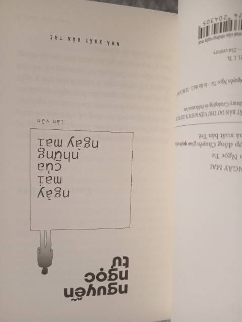 Sách giấy đẹp, mới cứng. Đóng gói cẩn thận lắm nhé, mình nhận đc hàng sau 48h.