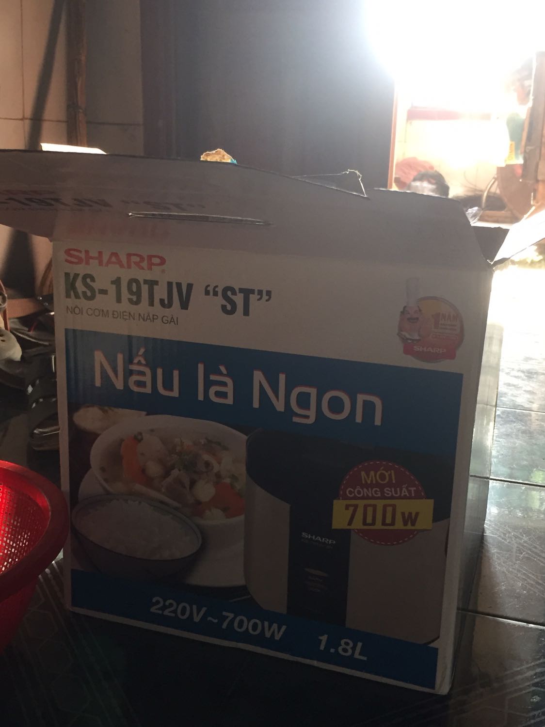 Tiki đóng gói kỹ, giao trễ hơn dự định 1 ngày
Sản phẩm hình thức như quảng cáo bảo hành dài đến 2/2023
Giá lúc mình mua là 513900₫