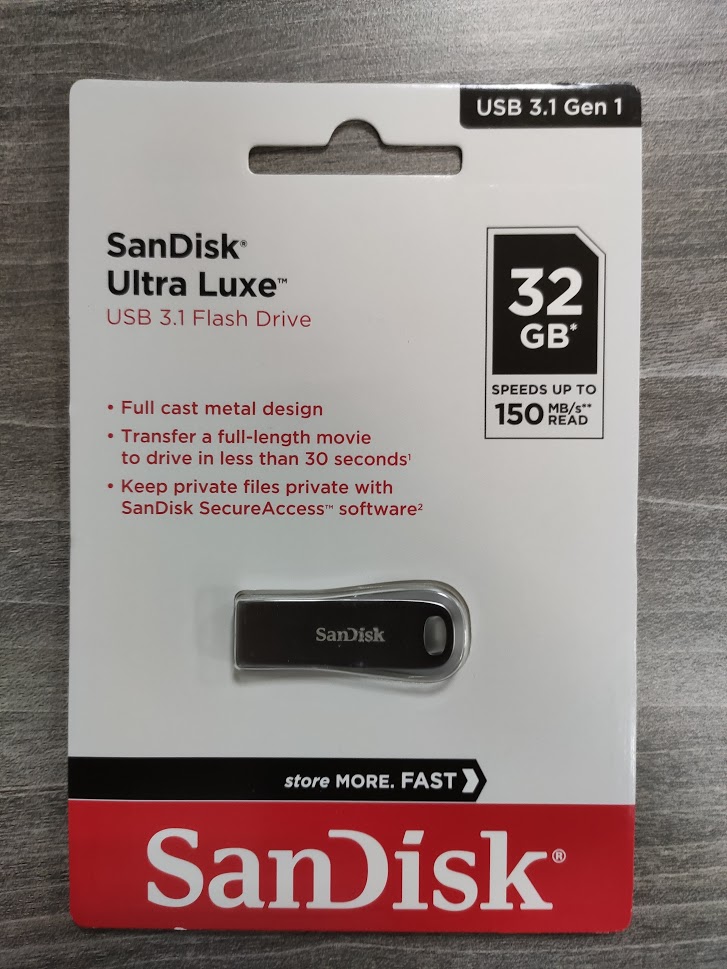 Sản phẩm nhỏ gọn, cứng cáp, gắn vào móc khóa được nên dễ dàng mang đi. Tốc độ đúng như quảng cáo, đọc file 1GB được 150 MB/s, mục đích của mình là mua về làm USB Boot và tốc độ như vầy là dư sức. Được SPC phân phối chính hãng. Tuy nhiên sản phẩm khi nhận, hộp bị cắt ra ở mặt sau như hình rồi được dán lại hờ băng cái seal "Máy tính Vinh Xuân", trong khi hàng này mình mua là hàng Tiki Trading mà? Cần lời giải thích từ Tiki! Sản phẩm nhỏ gọn, cứng cáp, gắn vào móc khóa được nên dễ dàng mang đi. Tốc độ đúng như quảng cáo, đọc file 1GB được 150 MB/s, mục đích của mình là mua về làm USB Boot và tốc độ như vầy là dư sức. Được SPC phân phối chính hãng. Tuy nhiên sản phẩm khi nhận, hộp bị cắt ra ở mặt sau như hình rồi được dán lại hờ băng cái seal "Máy tính Vinh Xuân", trong khi hàng này mình mua là hàng Tiki Trading mà? Cần lời giải thích từ Tiki!