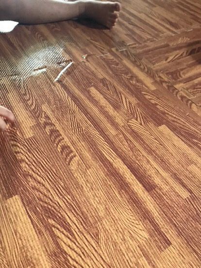 xốp dày dawnn, dễ lắp và lót, lau chùi cũng dễ, nên mua mn nha, shop giao nhanh, đúng đủ sp