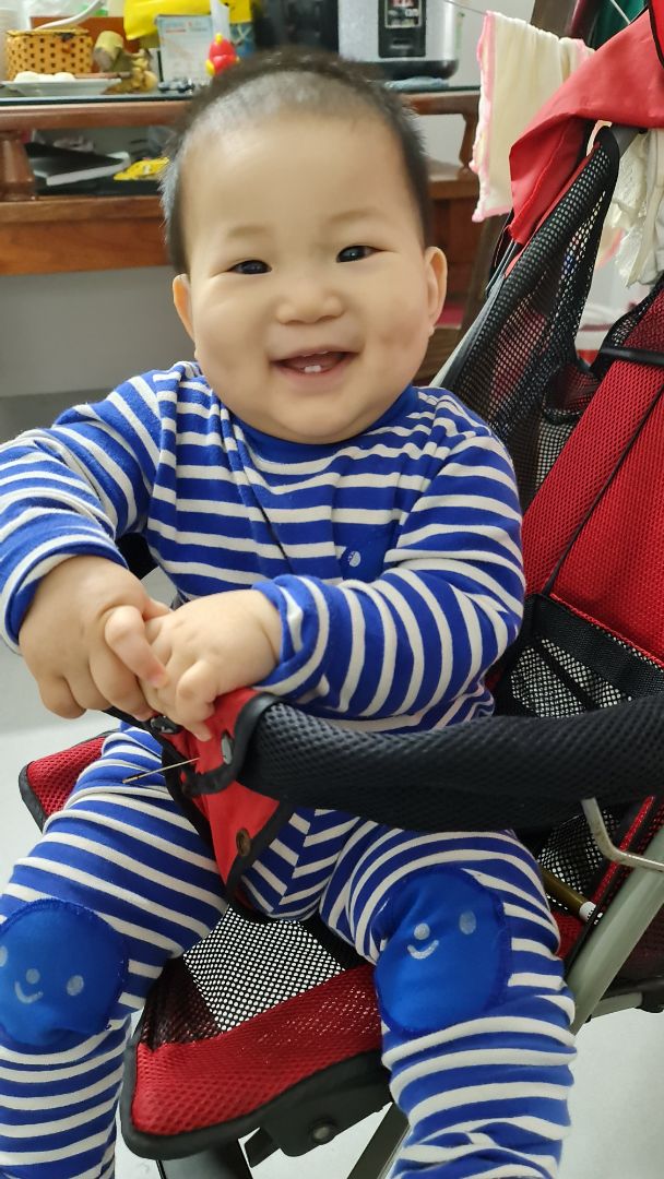 nội dung hay, ý nghĩa. bố mẹ có thể cùng học với con để dậy mình và dậy con nhưng nhiều từ không còn phù hợp với trẻ như thầy, u. cách xưng tôi với bạn học. 
có bài học về cách "hầu" cha mẹ theo phong cách nho giáo không còn phù hợp.