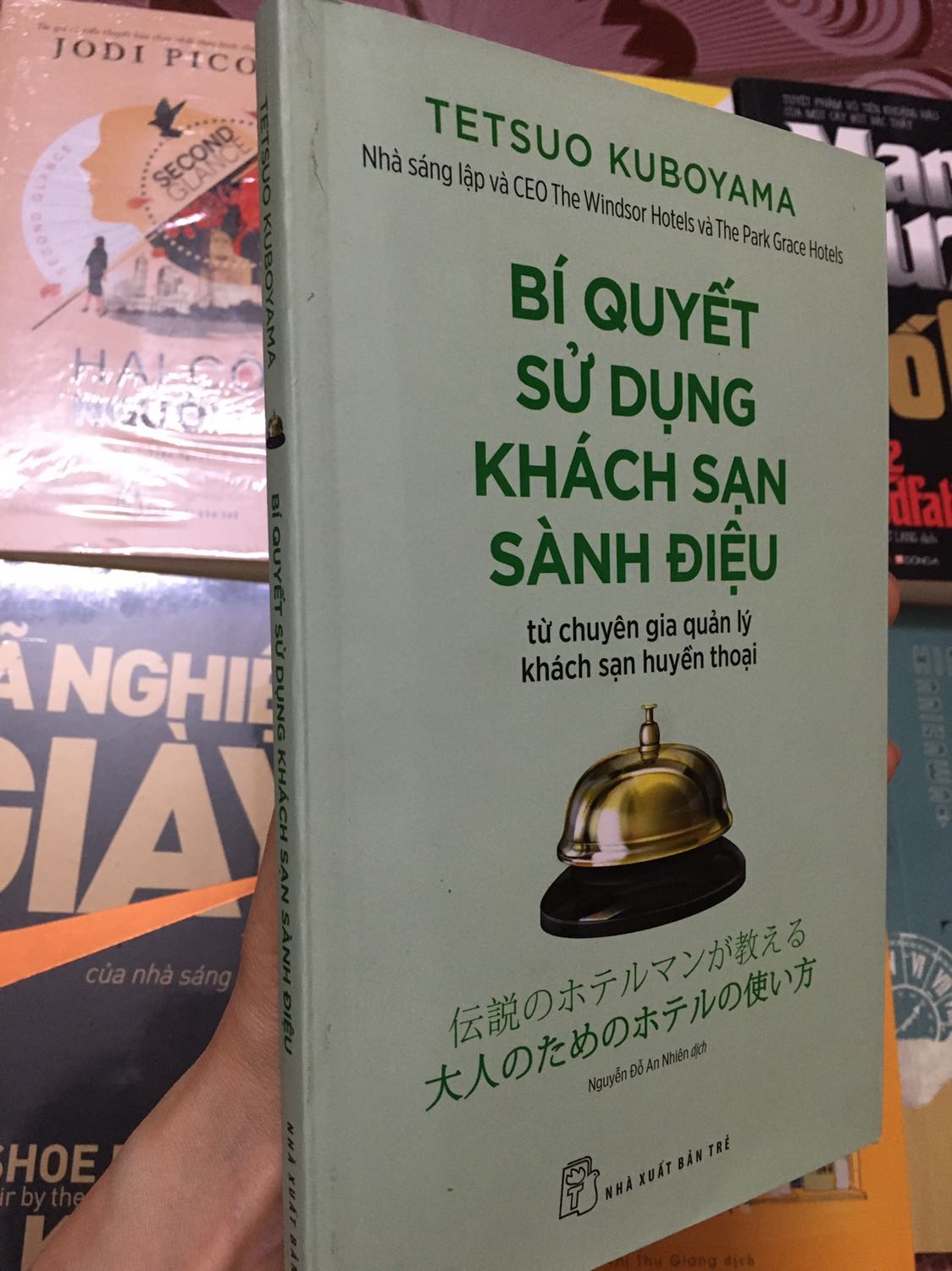 Cuốn này khá mỏng, nhưng mình mua khi tiki sale 80%, còn 28k, quá rẻ cho một cuốn sách tham khảo cho dân mê xê dịch