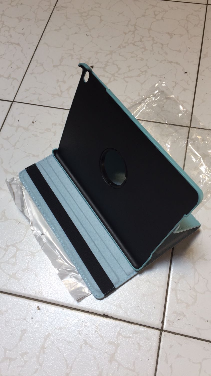 Lắp vừa khích nhưng thiếu nam châm tắt màn hình Lắp vừa khích nhưng thiếu nam châm tắt màn hình