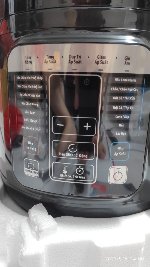 đã nhận hàng. chưa sử dụng. chưa đánh giá được gì. hàng nhận nguyên vẹn. ko móp. đóng gói cẩn thận. hàng nhận ngay mùa dịch sau 4 ngày. cảm ơn tiki. nồi đẹp. hướng dẫn sử dụng tiếng việt. bảng điện tử tiếng việt. có chảo lòng sâu 24cm.