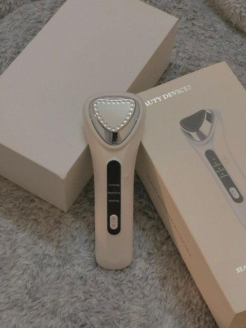 Máy massage đẹp, chất lượng nên mua nhé mọi người, rất tiện.
Tâm lý sài đồ xịn, đáng đồng tiền hài lòng ghê haha
Thanks shop đã tư vấn nhiệt tình, 10 sao cho shop.