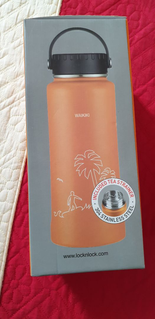 Thiết kế đẹp , có nắp lọc trà tiện dụng , có ống hút , ống cọ rửa và phù hợp trong tầm giá