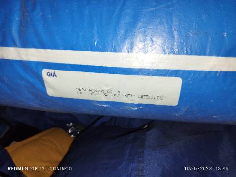 Thấm hút tốt. Mềm mại. Tiện lợi. Hàng gói cẩn thận, còn hạn sử dụng. Có vết tì rách.