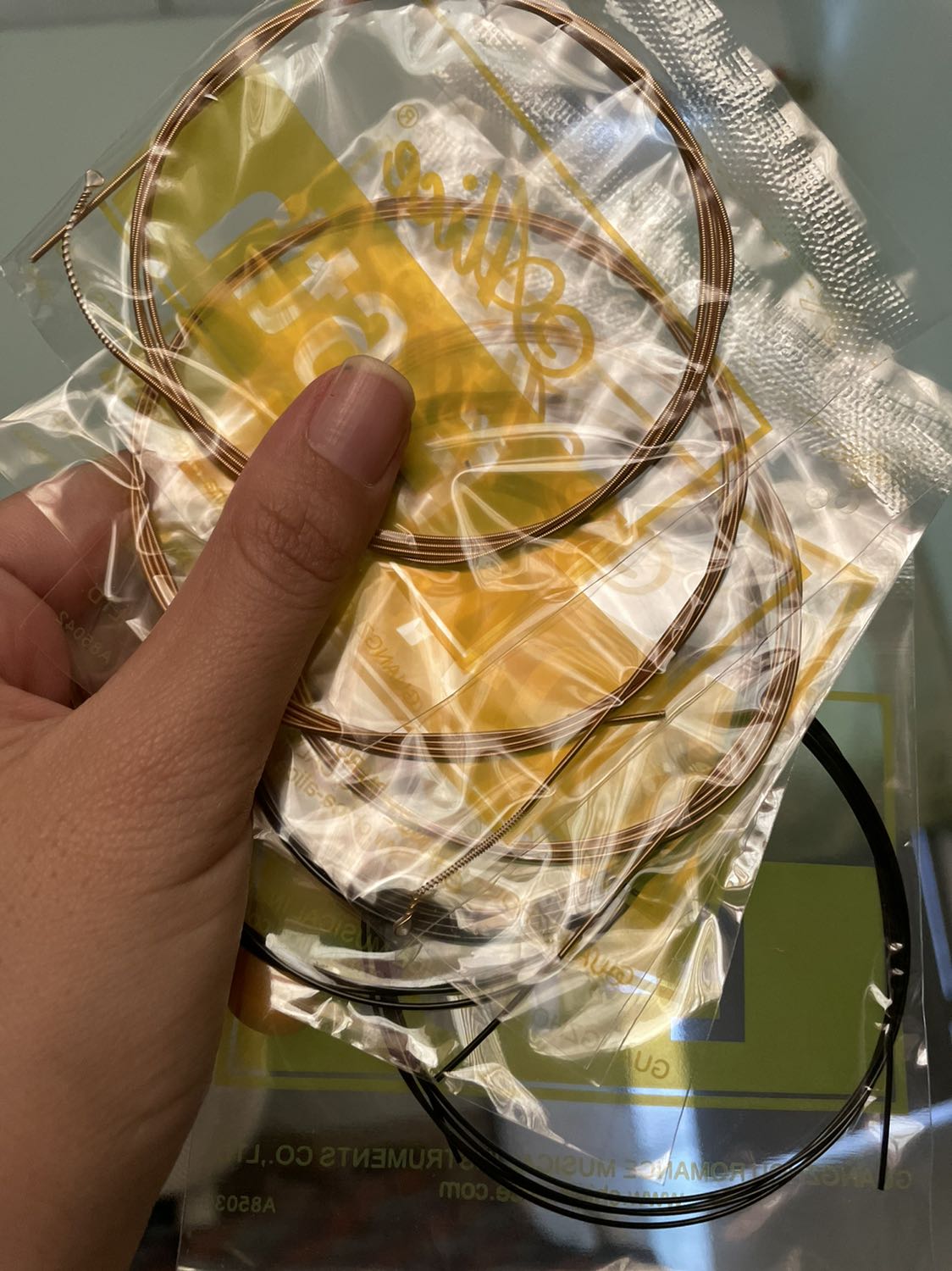 Hàng về như hình. Giao hàng nhanh. Đặt 1 ngày là có. Gắn vô đàn chất lượng ổn