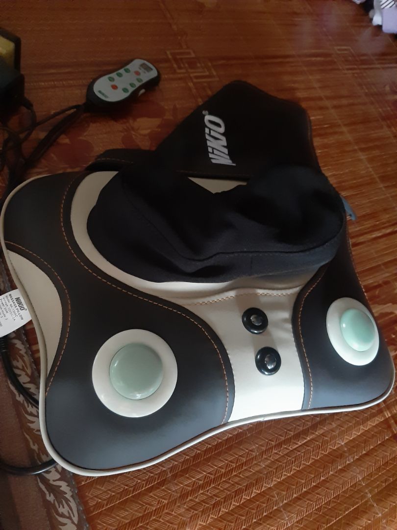 khuyên mọi người ko nên mua. massage rất đau