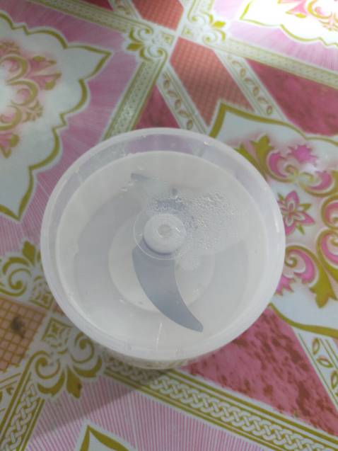 Máy xay tỏi ớt kéo tay, dụng cụ xay nghiền đúng như quảng cáo miêu tả chắc chắn nhỏ gọn dễ dàng vệ sinh không những thế giá rất được giao hàng lại nhanh không có gì để chê ( đã đánh giá gần chục cái có ghi +asa mà không thấy cộng asa nha tiki )