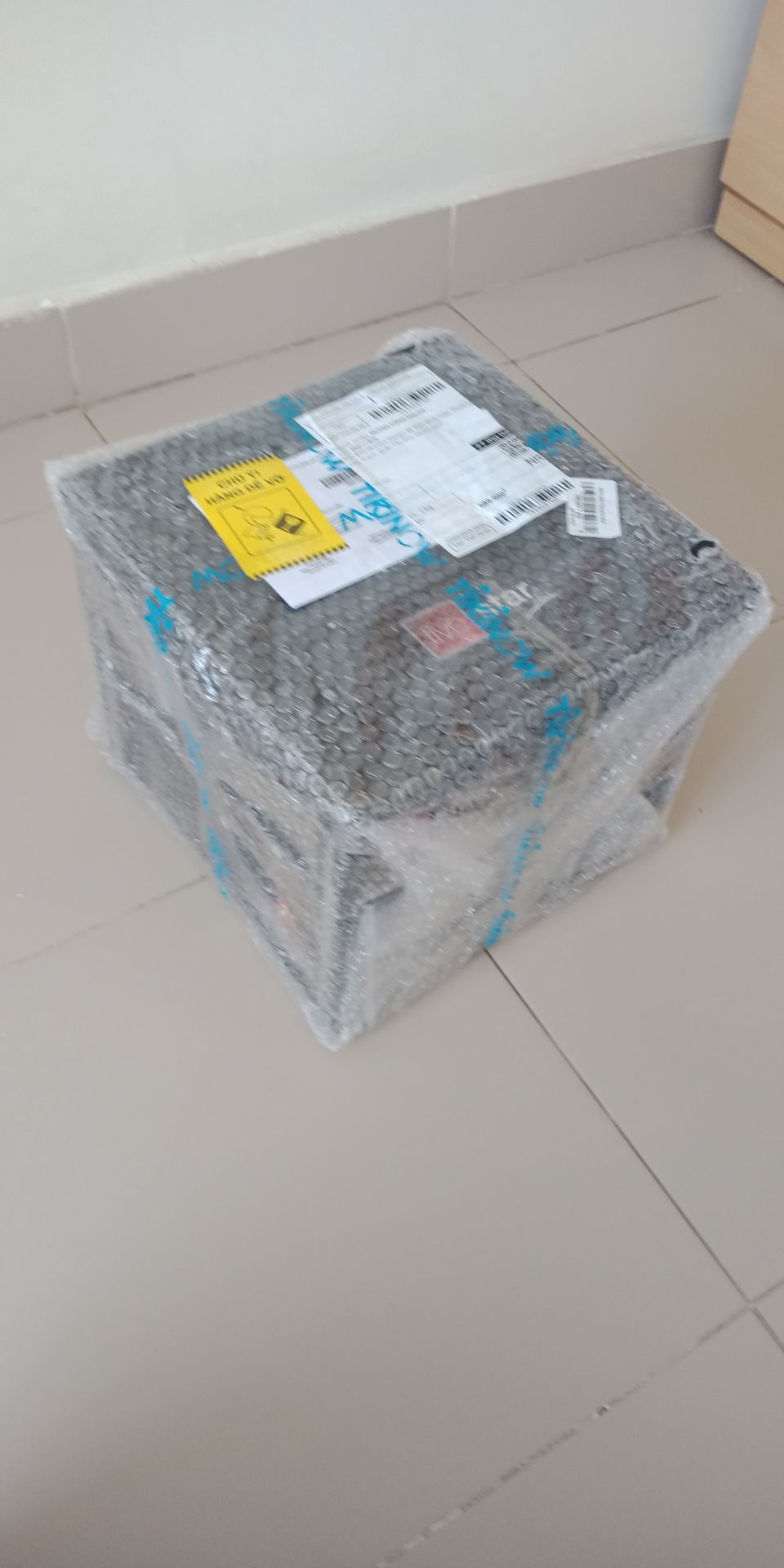 đong gói rất cẩn thận , hàng đẹp như giới thiệu