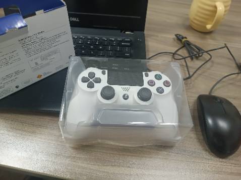 Mua hàng xong gặp người bán hàng để được tư vấn thật khó