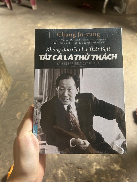 Bọc sách rất cẩn thận , nhìn rất thân thiện . Sách đẹp , mới . Rất hài lòng