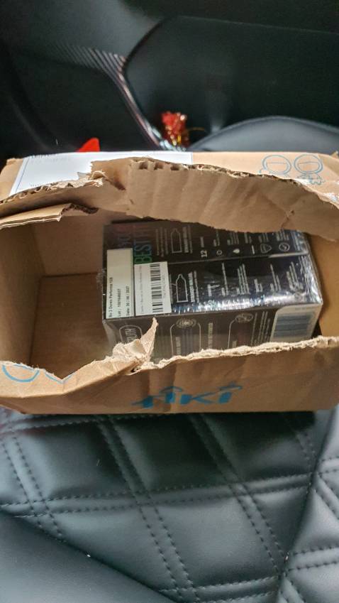 Shop quá tệ. Mua combo 2 hop BCS cả quà tặng kèm mà chỉ chuyển 2 hop BCS ko có quà tặng. Liên hệ shop ko trả lời. Quá tệ. Cạch ... Shop quá tệ. Mua combo 2 hop BCS cả quà tặng kèm mà chỉ chuyển 2 hop BCS ko có quà tặng. Liên hệ shop ko trả lời. Quá tệ. Cạch ...