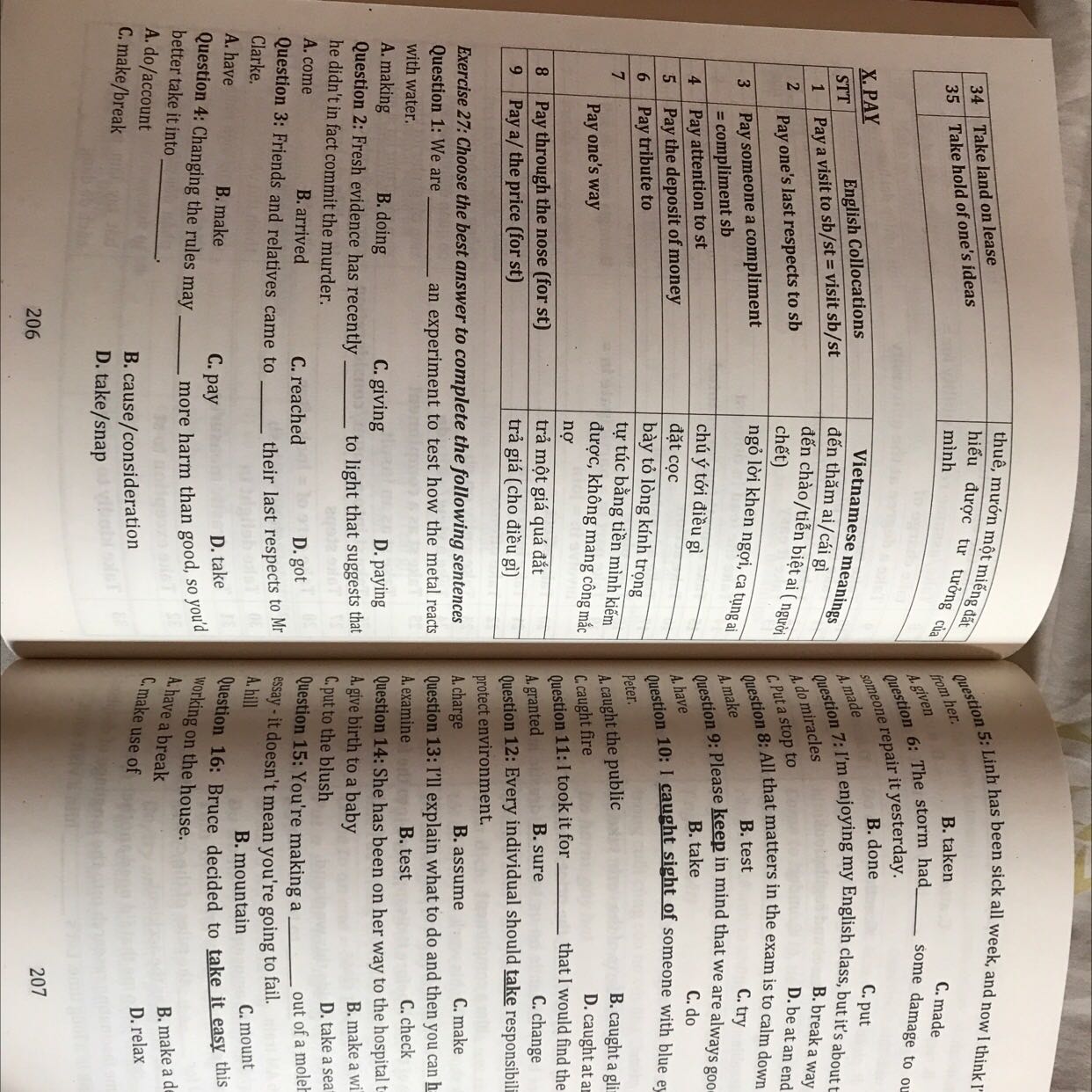 Sách biên soạn dễ tra cứu theo chủ đề, kèm bài ôn luyện, giải thích đáp án. Nội dung collocations và idioms phong phú, không rõ có đủ 2000. Giá sách hợp lý, nhưng đăng giảm giá không đúng. Chất lượng giấy tốt, nhẹ, dai,màu ngà dễ đọc.