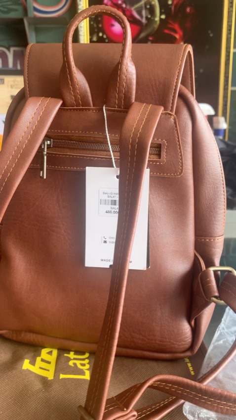 Chất liệu da rất ok, kiểu dáng đẹp mà giá cả rất tốt. Giao hàng nhanh, shop chăm sóc khách hàng tận tình. Sẽ ủng hộ dài lâu ạ🥰🥰🥰🥰 Chất liệu da rất ok, kiểu dáng đẹp mà giá cả rất tốt. Giao hàng nhanh, shop chăm sóc khách hàng tận tình. Sẽ ủng hộ dài lâu ạ🥰🥰🥰🥰