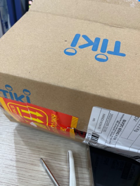 Đóng gói kĩ và đẹp, giao hàng rất nhanh. Hàng chuẩn và date rất mới, mình toàn mua cho người nhà dùng natto của hãng này