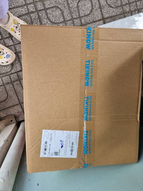 Mình mua dùm chị bạn đồng nghiệp. Sách in màu dễ thương xỉu, thông tin khá đầy đủ phong phú. Tiki giao hàng siêu nhanh, bọc chống sốc kỹ càng. 10 điểmmmmm