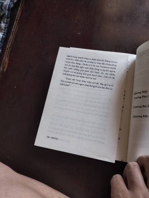 Nội dung rất hay, nhưng sách thì không tốt, mới đọc được 2 ngày. Thôi mà giấy đã bị bung ra rồi